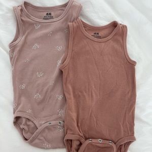 H&M Sleeveless Bodysuit (2-pack)